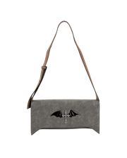 Grey Bat‑Crux Flap